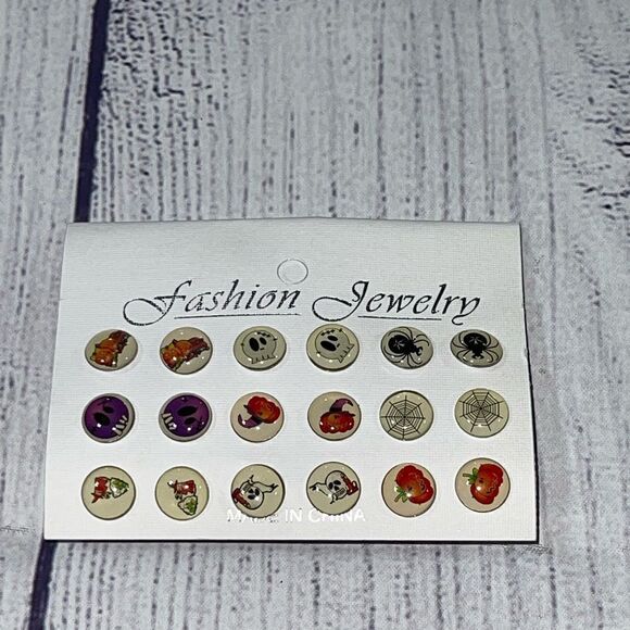 9pairs Halloween Studs Earrings - Picture 2 of 4
